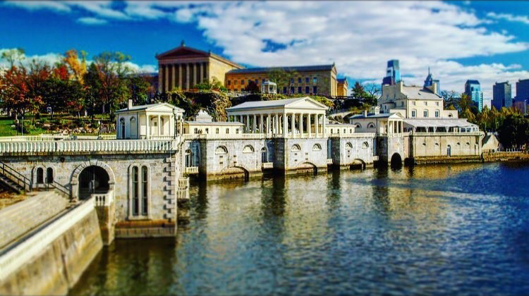 Hover to pause slide