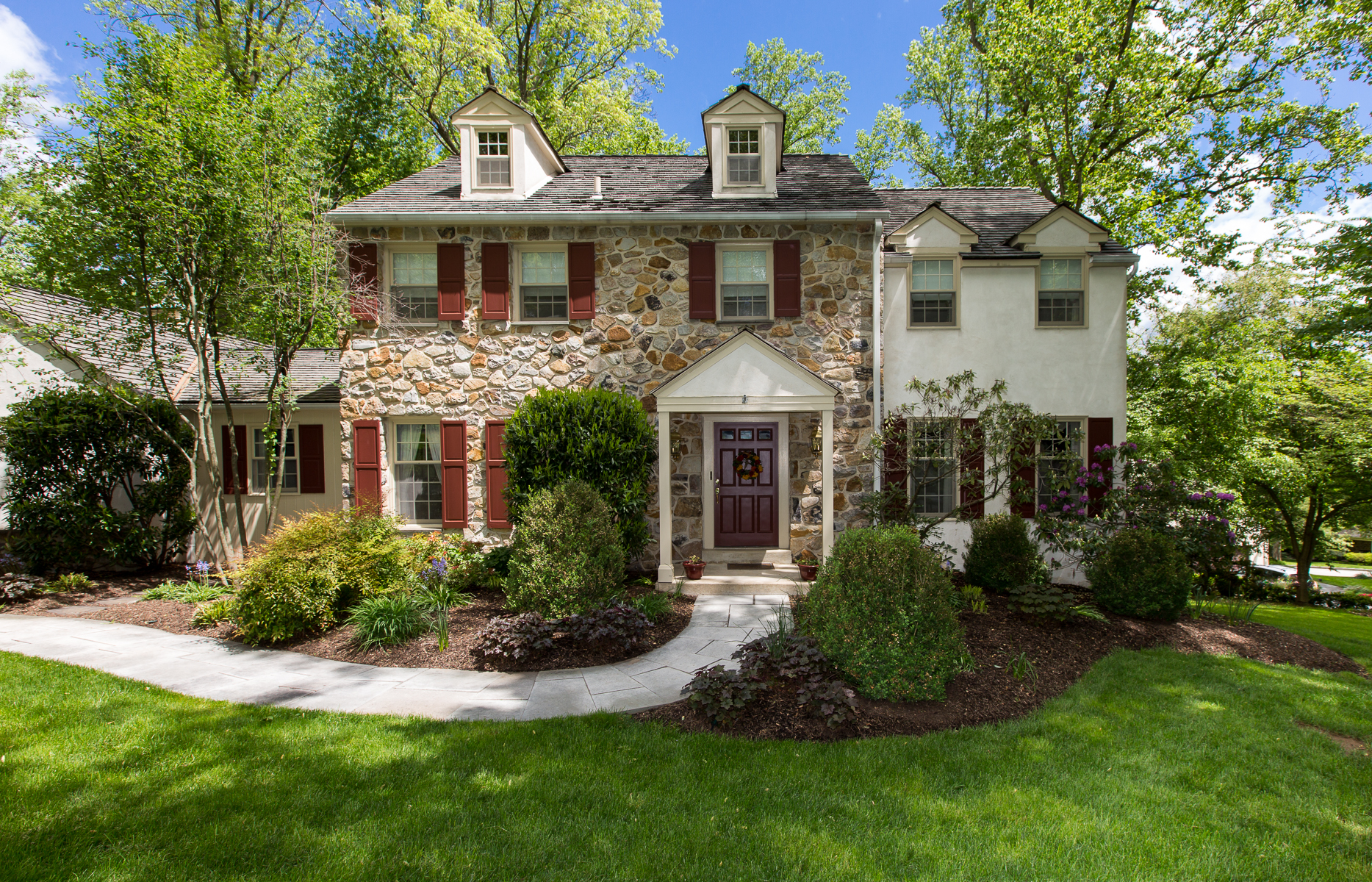 Hover to pause slide